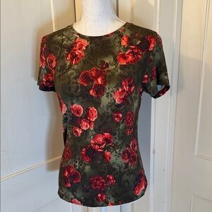 L'AGENCE Red and Green Floral Short Sleeve Top